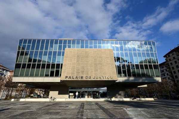 Le palais de justice d'Annecy en Haute-Savoie