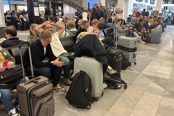 Plusieurs passagers sont bloqués dans l'aérogare de Bastia-Poretta.