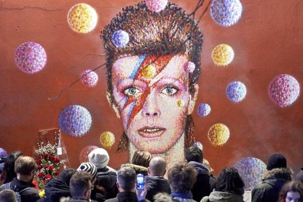 Hommage planétaire à David Bowie, ici à Londres