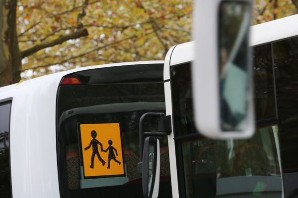 Martin s'apprête à démarrer le collège à 50 minutes en bus de chez lui à Frouzins (Haute-Garonne).