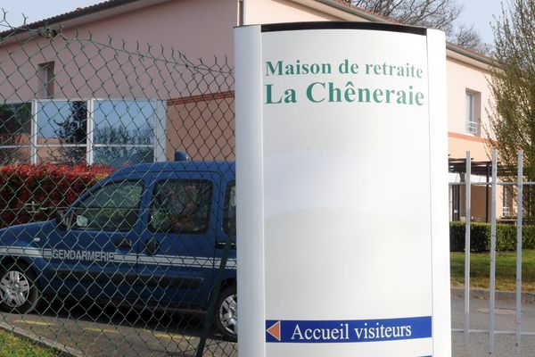 Dans la nuit du 31 mars au 1er avril 2019, cinq résidents sont morts des suites d’une intoxication alimentaire à l’Ehpad de la Chêneraie à Lherm (Haute-Garonne).