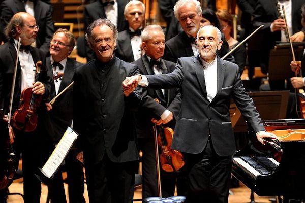 En 2014 Jean-Claude Casadesus (à gauche) et le pianiste  Abdel Rahman El Bacha après avoir donne son concerto pour la main gauche de Maurice Ravel