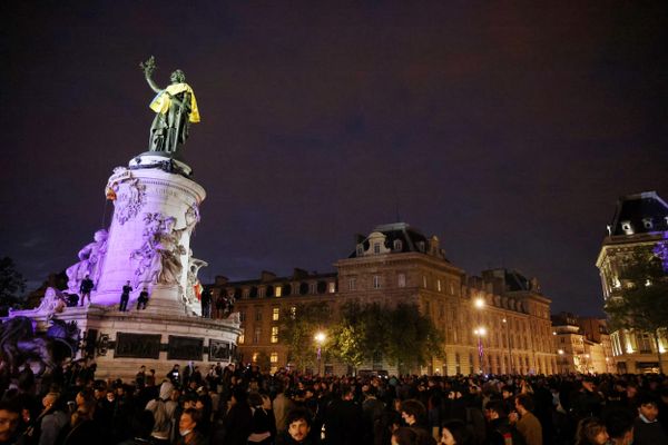 Manifestation à La République à l'annonce de la réélection d'Emmanuel Macron ce dimanche 24 avril.