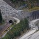 En août 2023, après un éboulement dans la vallée de la Maurienne, le long tunnel, destiné à la ligne SNCF, a été en partie bouché par la chute de rochers.