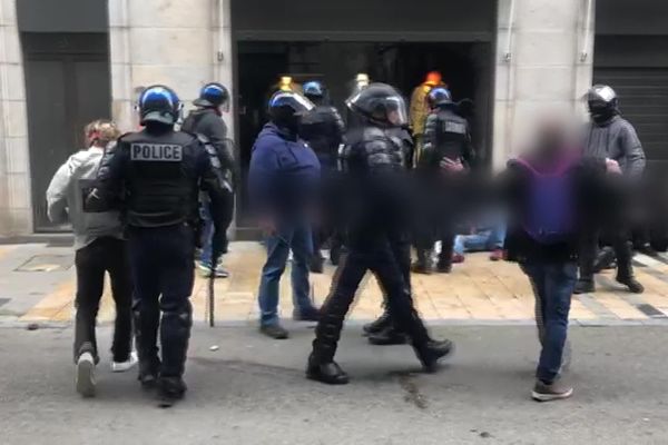 33 interpellations lors de la manifestation du 1er mai à Besançon.