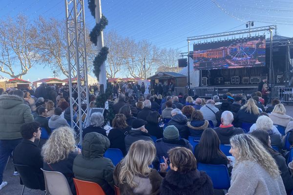 Le grand écran installé place Saint-Nicolas à Bastia.