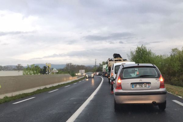 Embouteillage sur la RD 600 dans l'Hérault