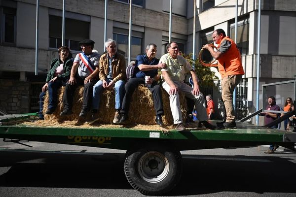 Les six freprésentants ruraux jugés le 18 octobre 2022 à Foix (Ariège) et relaxés par la cour de cassation le 26 novembre 2024