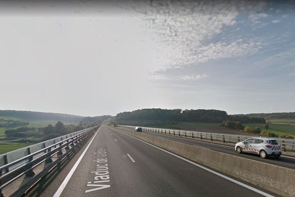 Le pont de la Bresle où s'est déroulé l'accident entre une voiture et un poids-lourd est de nouveau ouvert