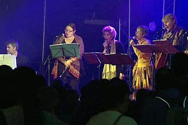 Le groupe Glorious s'est produit dans le hall 2 du Parc Expo de Rouen à l'occasion du rassemblement catholique.