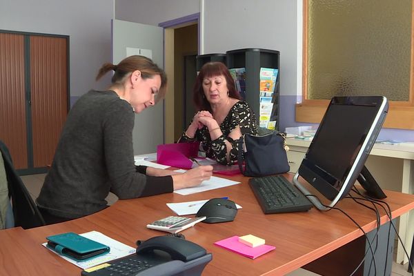 Sandrine Morel, responsable de la Maison de Services au Public (MSAP) de Thueyts en Ardèche