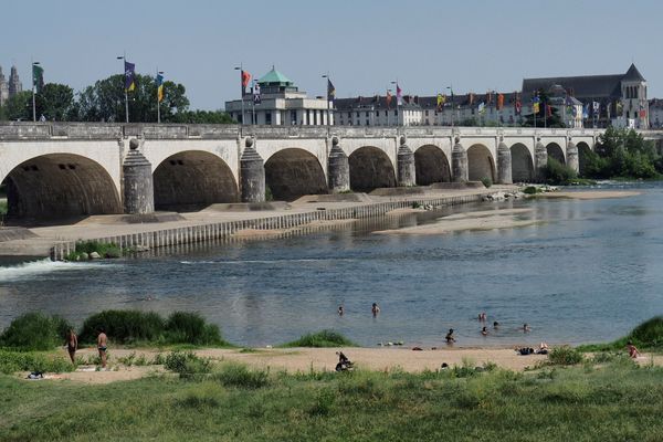 Le Pont Wilson relie le nord de Tours au centre-ville. (Photo d'illustration, 27 juin 2019)