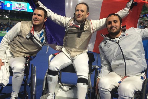 Médaille de bronze en escrime fauteuil pour l'Auvergnat Ludovic Lemoine et son équipe