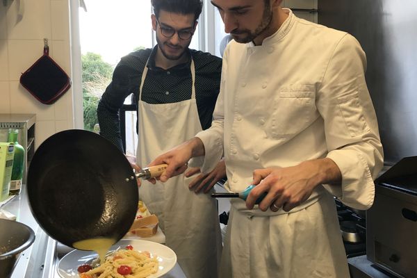 Nicolas teste la recette de Baptiste