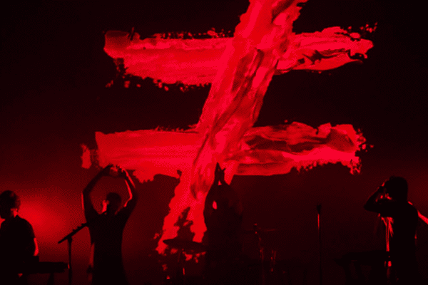 Fauve fuit les caméras : aucune image du concert ou de conférence de presse n'a été autorisée hier à Colmar