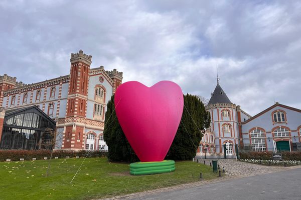 La maison Pommery, l'une des 16 maisons de champagne présentes à Reims.