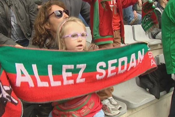 Petits et grands : ils sont plus de 3000 en tribunes pour supporter Sedan en CFA