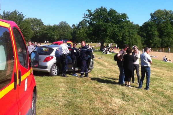 Les secours aux étangs d'Apigné suite à la noyade de 2 fillettes