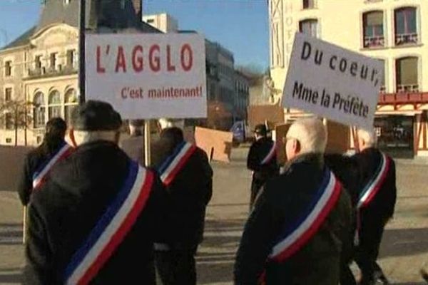 les maires réclament la création d'une communaoté d'agglo