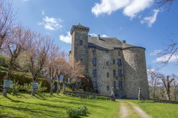 Le château de Rochebrune, dans le Cantal, ouvre ses portes lors des journées européennes du patrimoine 2022.