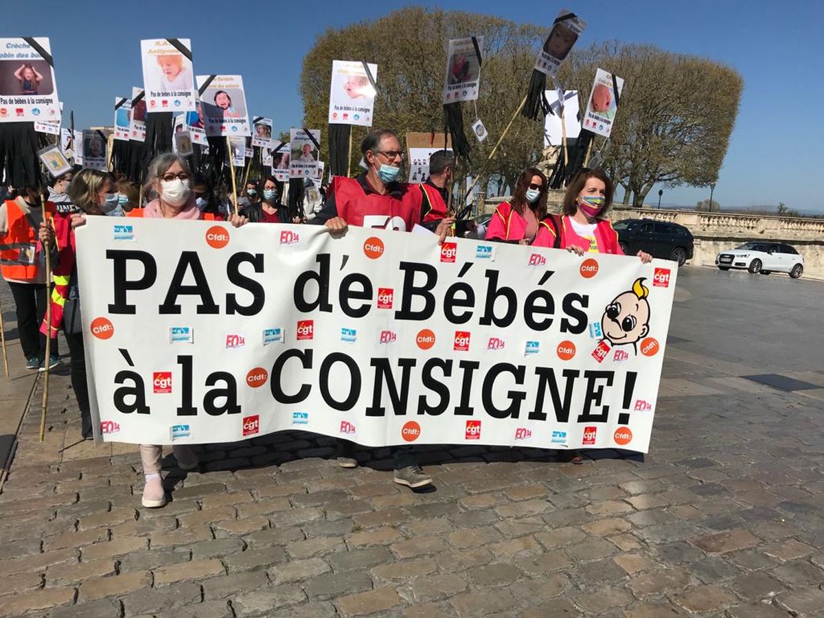 Pas De Bebe A La Consigne Manifestation Des Professionnels De La Petite Enfance A Montpellier