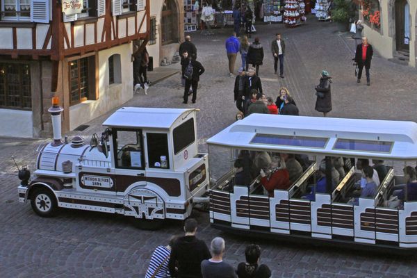 Petit train touristique à Colmar