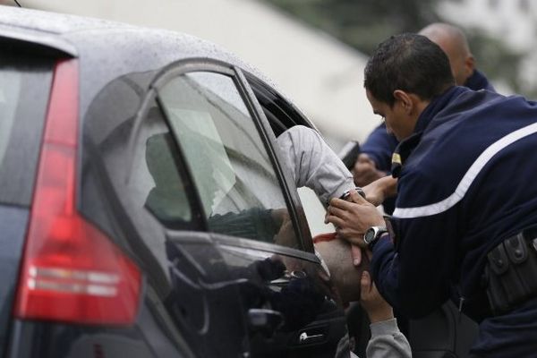 Interpellés le 30 juin, 6 personnes sont mises en examen pour vol en bande organisé dans la région.