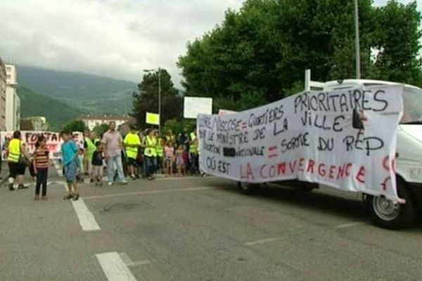 Ils étaient des centaines à manifester ce mardi 9 juin