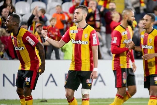 Les joueurs du RC Lens après leur victoire d'hier