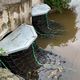 Sur les bords de Vienne, ces filets vont capter les déchets issus des eaux usées et pluviales de la ville.