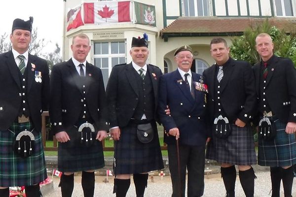 tom cave était revenu le 6 juin dernier à Juno Beach