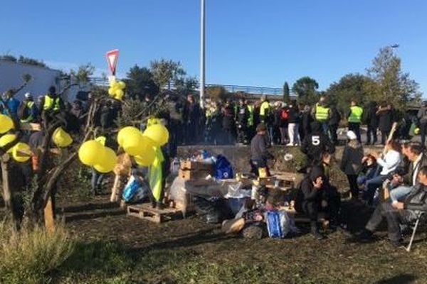 Les Gilets Jaunes Fetent Le Premier Anniversaire Du Mouvement D Avignon A Nice