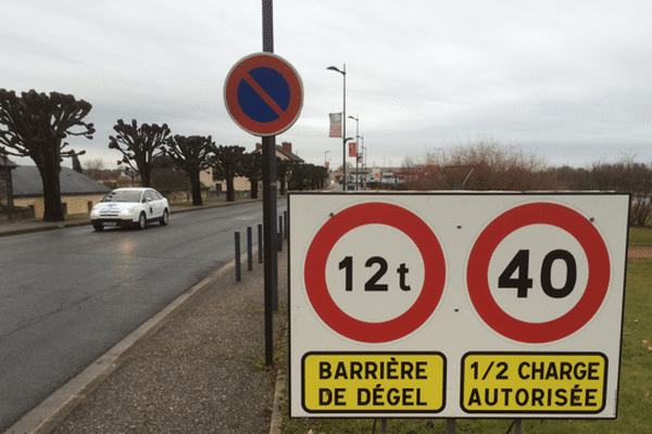 Le Département de l'Allier met en place à partir du 30 janvier des barrières de dégel. Les transporteurs doivent consulter les règlementations en cours.