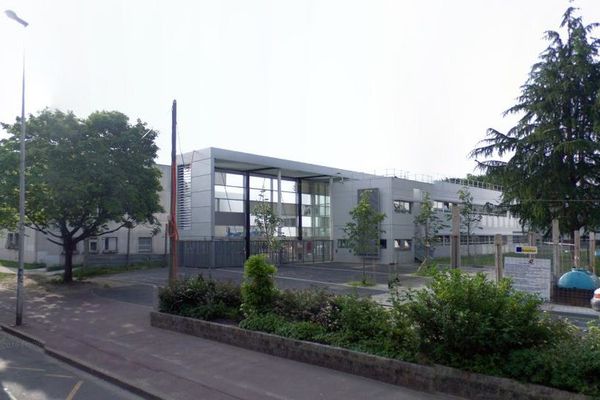 le lycée professionnel Hélène-Boucher, à Tremblay-en-France, en Seine-Saint-Denis (capture d'écran Google StreetView).