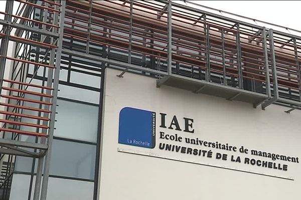 Un des bâtiments sur le campus de La Rochelle