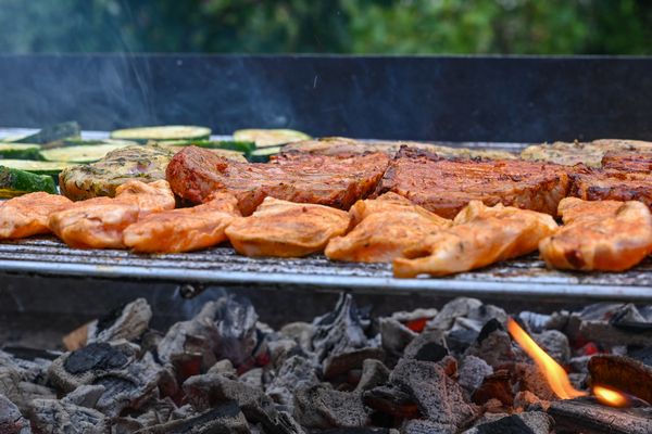 A Saillans, le groupe de 13 personnes semble avoir été victime d'émanation provenant d'une chaudière. Mais restez vigilants : les barbecues, durant l'été, font aussi partie des appareils à combustion pouvant générer un accident liée au monoxyde de carbone.