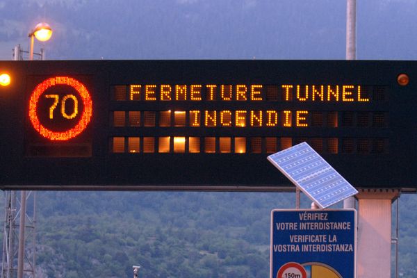 L'incendie a eu lieu à 2,9 kilomètres de l'entrée du tunnel de Fréjus, côté français.