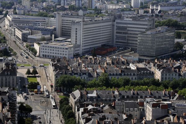 Le CHU de Nantes est implanté sur 10 hectares en plein centre-ville.