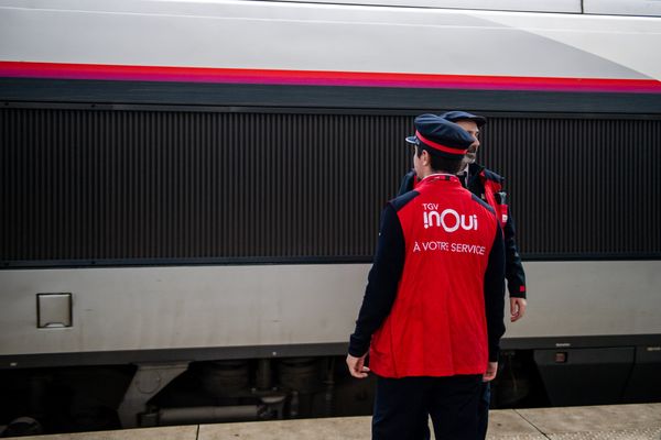 (Illustration) Un TGV en gare de Dijon