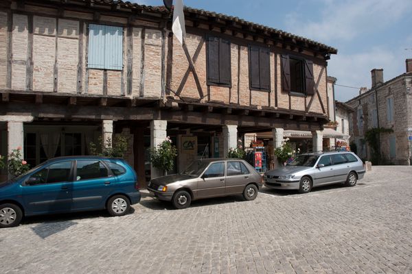 Village médiéval de Montpezat-de-Quercy dans le Tarn-et-Garonne, un site protégé.