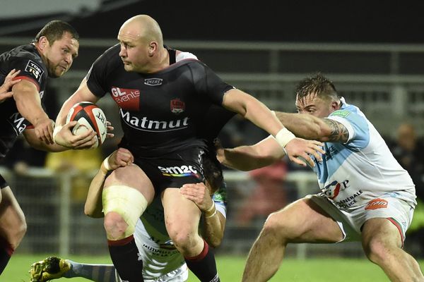 Dès le début du match, le Lou a marqué 2 essais en 3 minutes