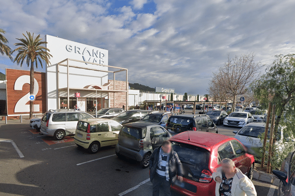 La zone commerciale de la Valette-du-Var.