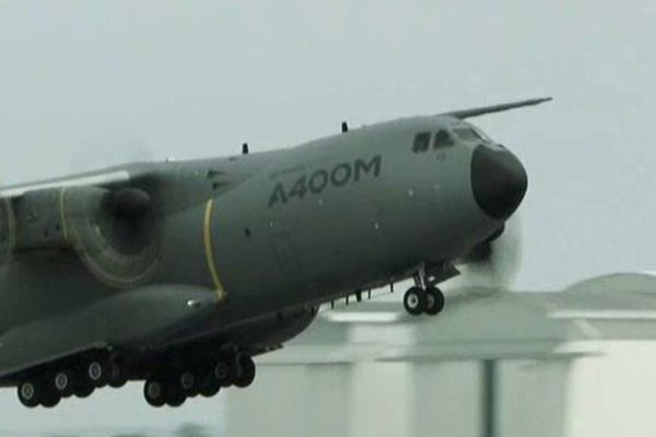 Un A400M à la base aérienne Orléans-Bricy. 