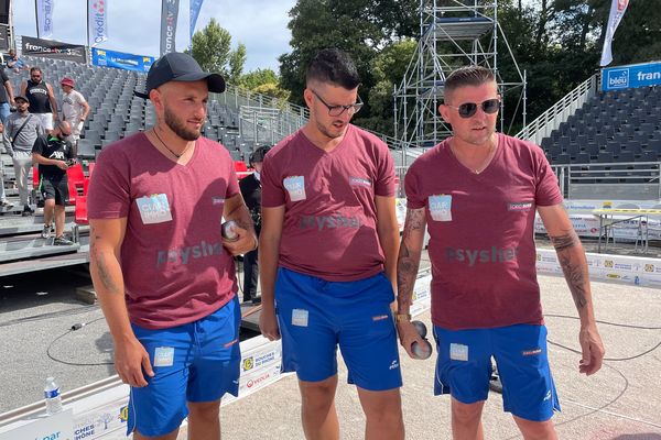 L'équipe Tierno a éliminé la triplette Puccinelli en 32e de finale de La Marseillaise à pétanque, mardi 2 juillet 2024.