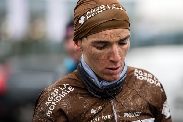 Originaire de Brioude, en Haute-Loire, Romain Bardet a remporté en solitaire la Classic de l’Ardèche samedi 24 février 2018