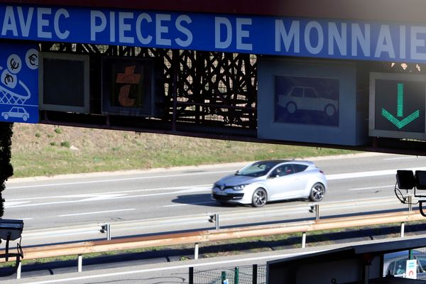 Péage sur l'autoroute A8 (Archives)