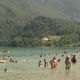 Le lac d'Aiguebelette en Savoie, situé à une heure de route de Grenoble et de Lyon,  le 20 août 2024.