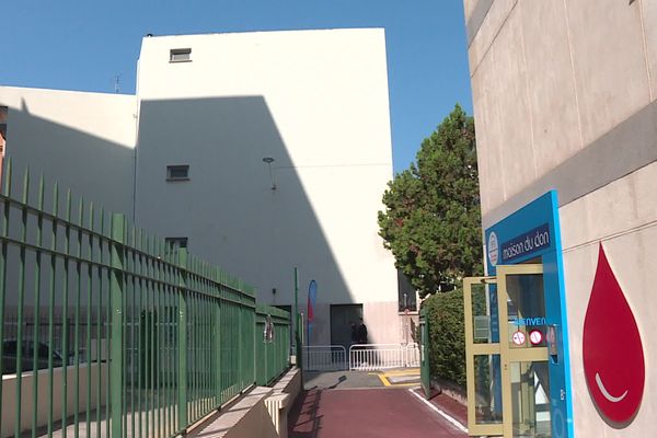 Après 20 ans passés au premier étage du centre commercial TNL de Nice, la "maison du don" déménage au 3 rue Galléan