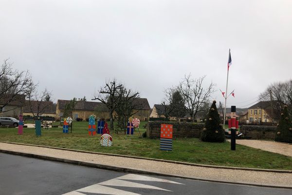 Des décorations de la ville ont été dérobées dans la nuit.