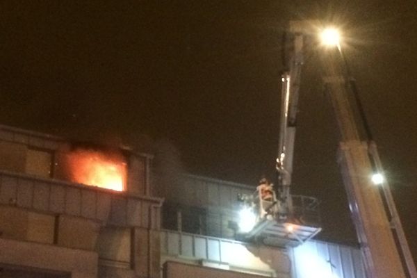 L'appartement en feu au 5e étage du 8 rue de Redon à Rennes